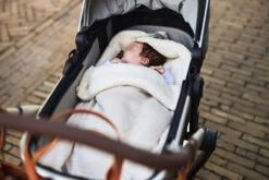 Jollein Fußsack Für Kinderwagen Und Babyschal, 3/5 Punkt-Gurt, Bliss Knit Nougat -Babyartikelgeschäft jollein fusssack fur kinderwagen und babyschal 3 5 punkt gurt bliss knit nougat 2