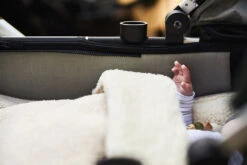 Jollein Fußsack Für Kinderwagen Und Babyschal, 3/5 Punkt-Gurt, Bliss Knit Nougat -Babyartikelgeschäft jollein fusssack fur kinderwagen und babyschal 3 5 punkt gurt bliss knit nougat 4