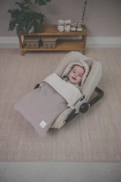 Babyschalenbezug 0+ 3 Punkte Antwerp In Sand -Babyartikelgeschäft koeka babyschalenbezug 0 3 punkte antwerp in sand 5