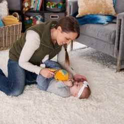 Lamaze Clip & Go Olivia, Die Orange - Hängespielzeug 18 Lamaze Clip & Go Olivia, Die Orange - Hängespielzeug -Babyartikelgeschäft lamaze clip and go olivia die orange hangespielzeug 6